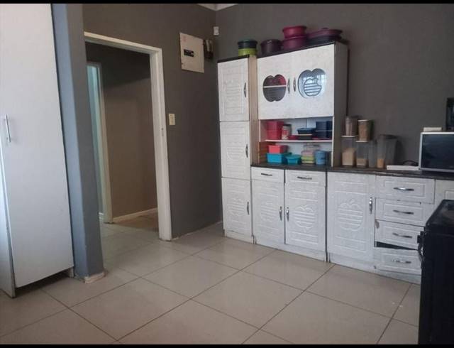 3 BEDROOM HOUSE FOR SALE IN RHODESFIELD